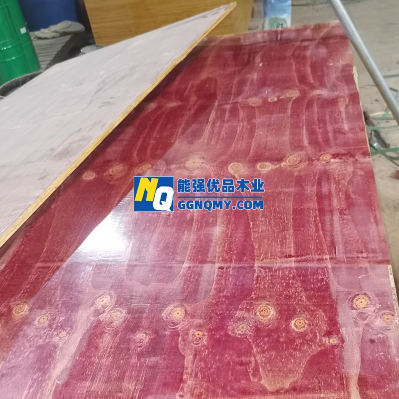 高檔木工板供應(yīng)，厚度均勻密實(shí)，專業(yè)工廠直供