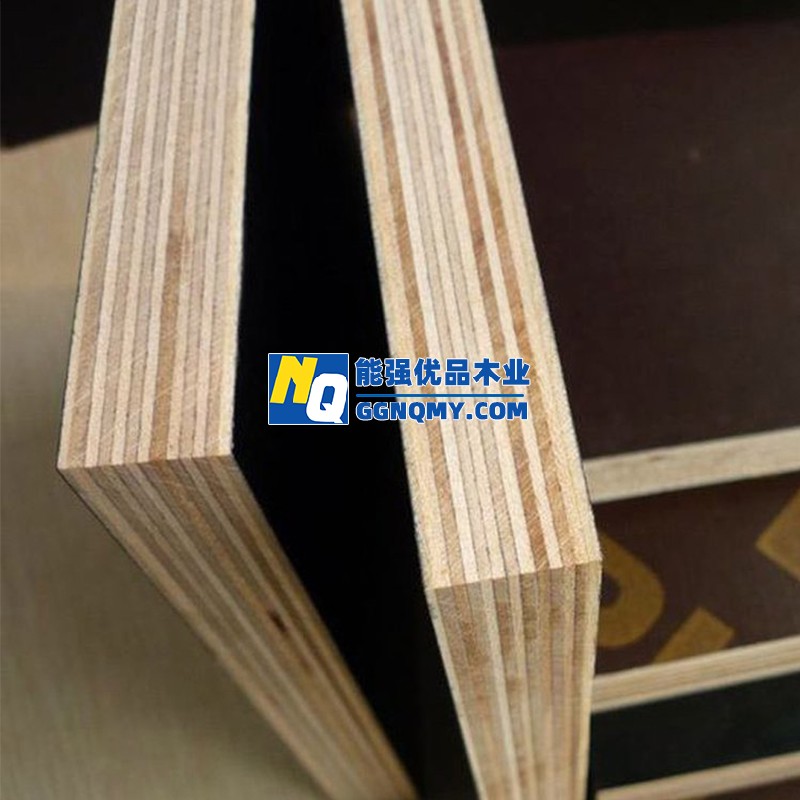 湖北襄陽高檔建筑模板供應，厚度均勻密實，專業(yè)工廠直供