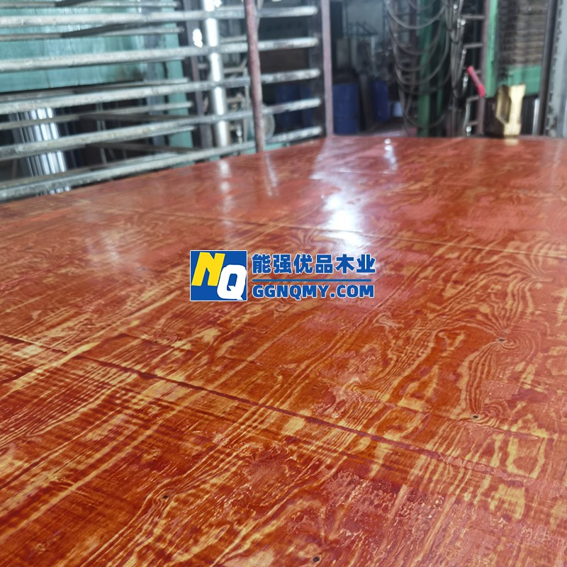 神農(nóng)架桉木芯建筑模板，二次成型可循環(huán)使用，不易變形，工地經(jīng)久耐用